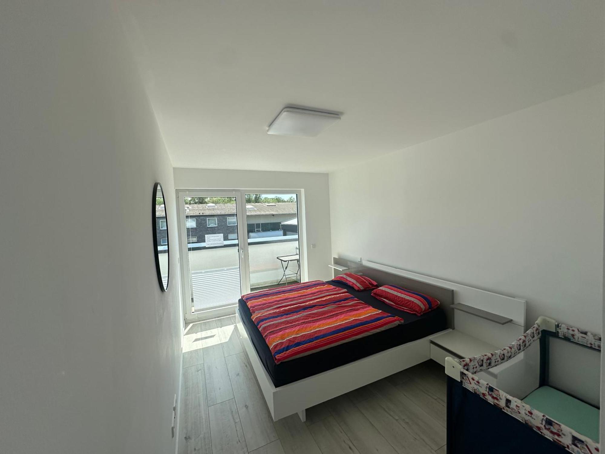 Neue Doppelhaushaelfte Mit Terrasse, Balkon Und Garten Remscheid Bagian luar foto