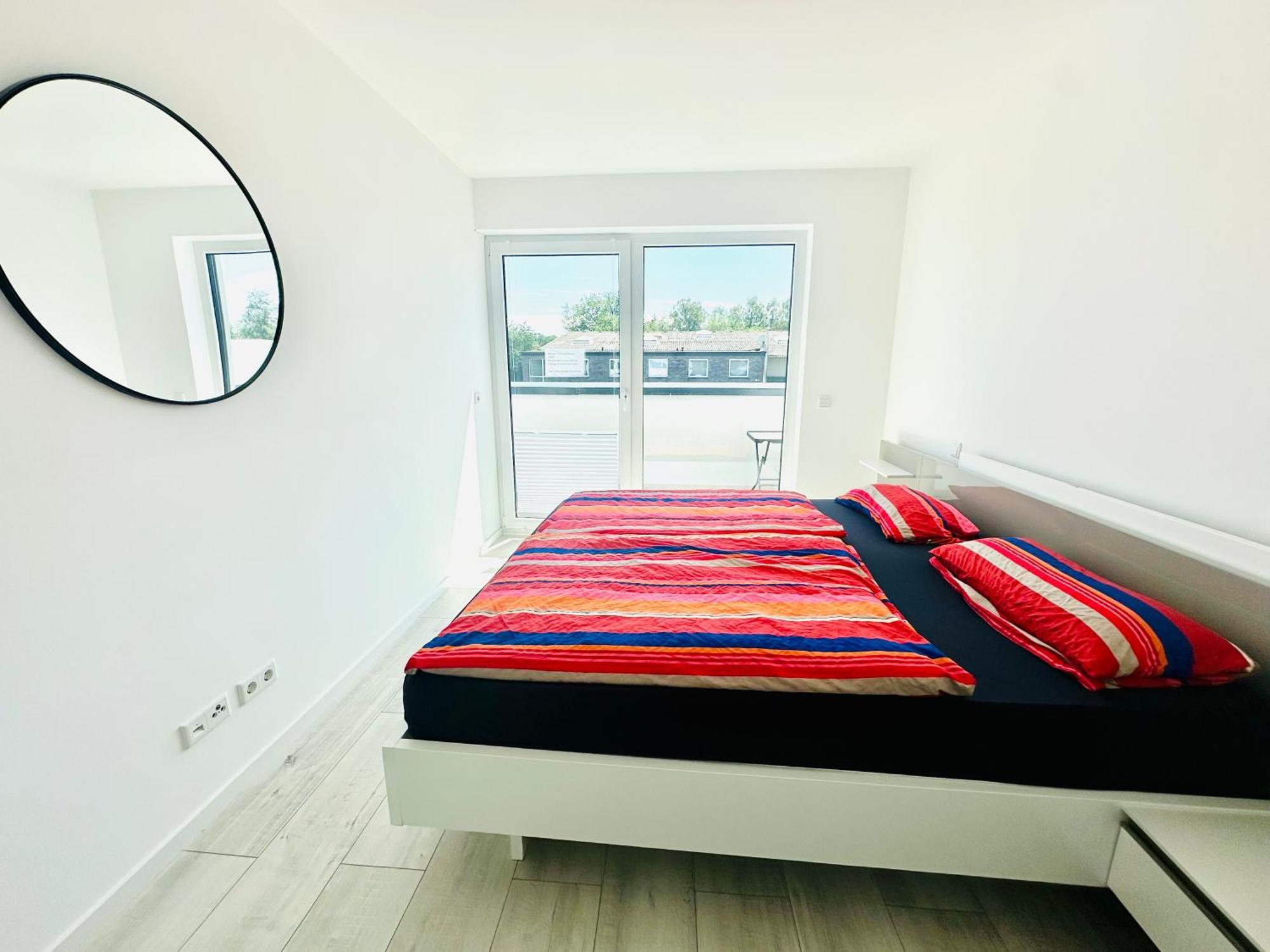 Neue Doppelhaushaelfte Mit Terrasse, Balkon Und Garten Remscheid Bagian luar foto